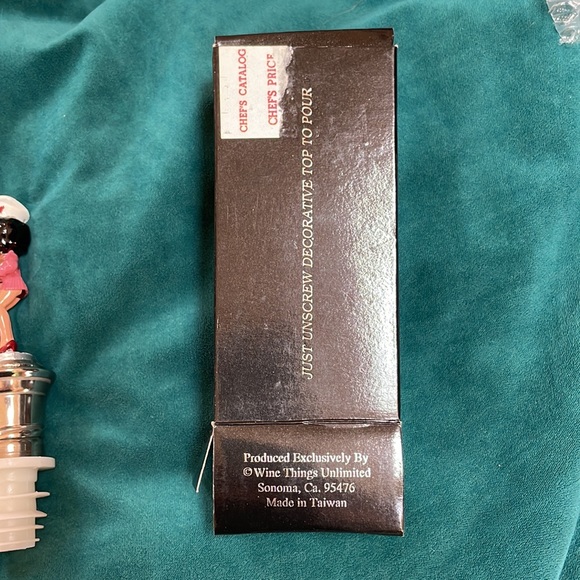 Betty Boop Decorative Wine Pourer - Picture 7 of 10